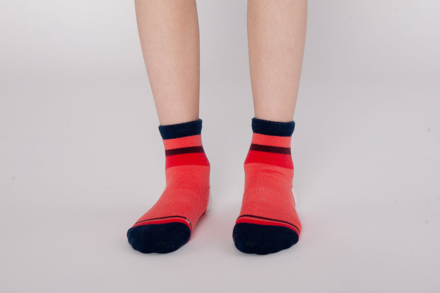 Oakiwear Kids Merino Wool Socks Hiking Outdoor, Mini-Crew Red